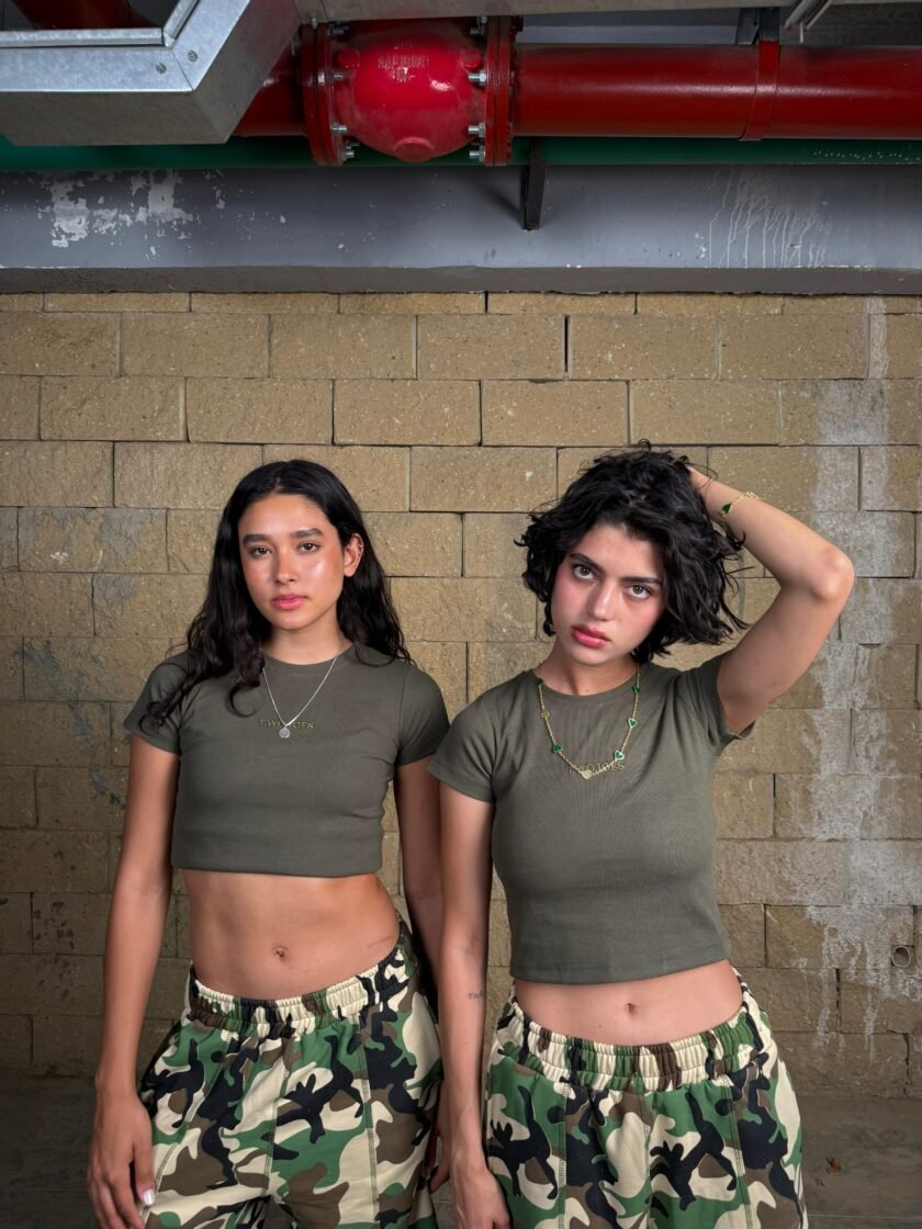 TWOJOES Basic Khaki Tee
